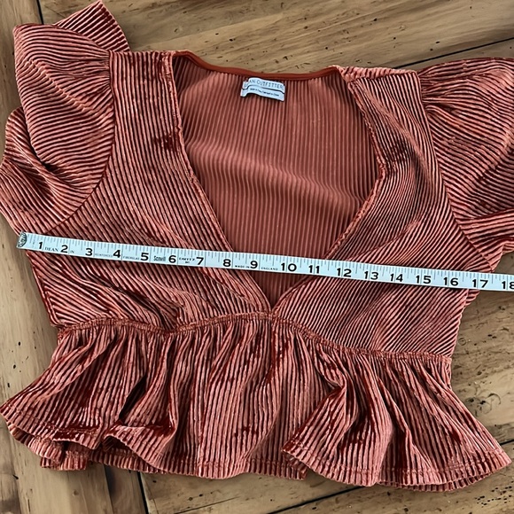 Urban outfitters- ribbed peplum top size M - Picture 7 of 8